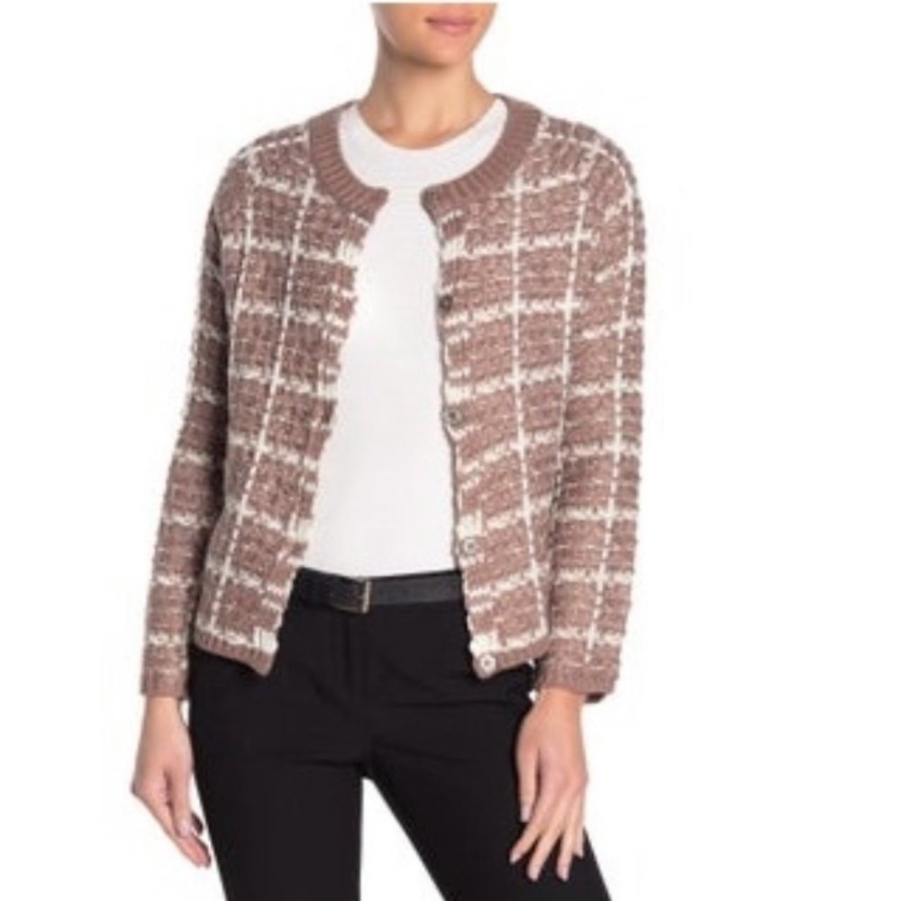 Michelle Nicole Brown and white cardigan